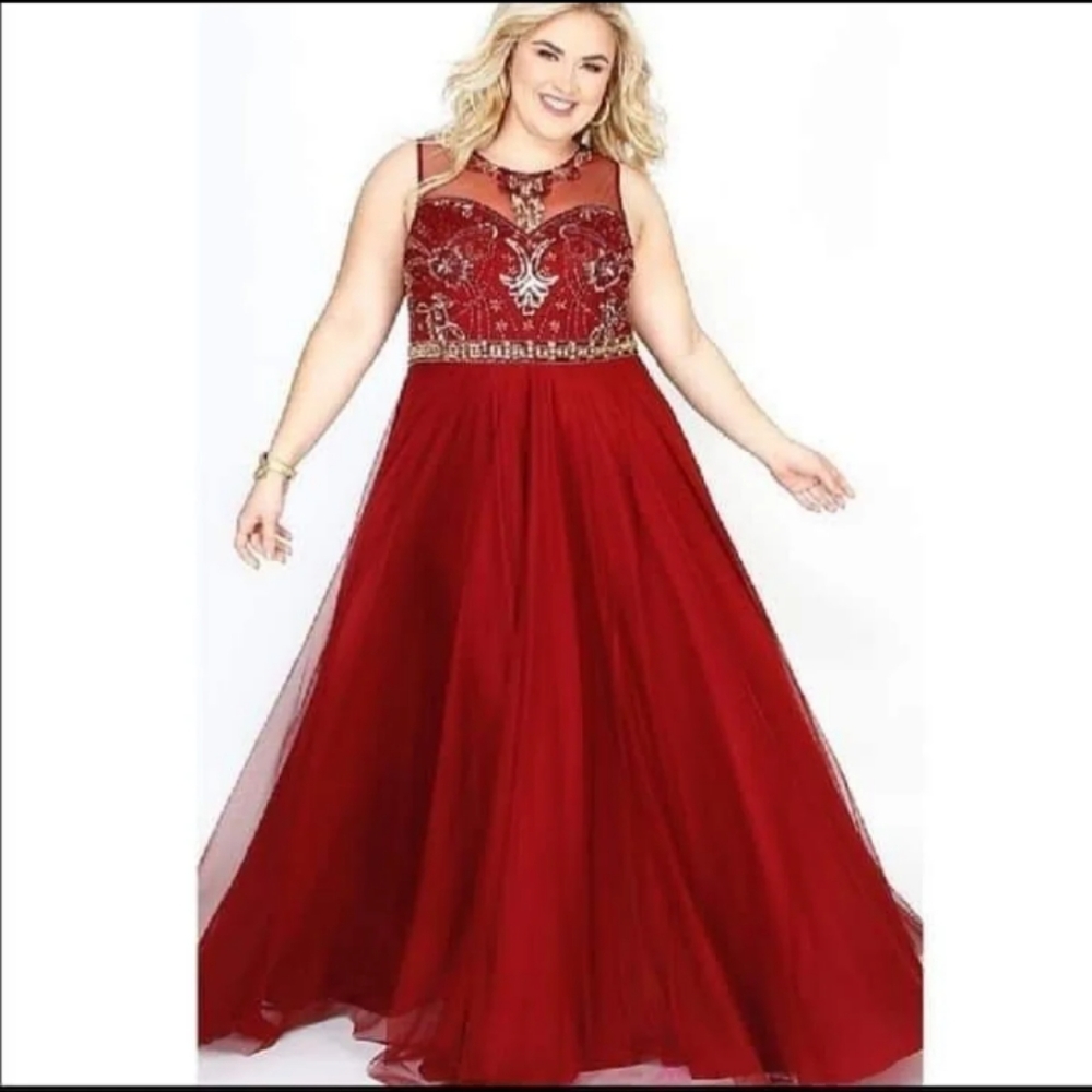 Curves by Kimi Full Gown